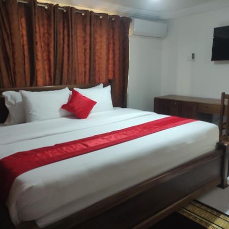 Bassi Hotel Sekondi-Takoradi 外观 照片