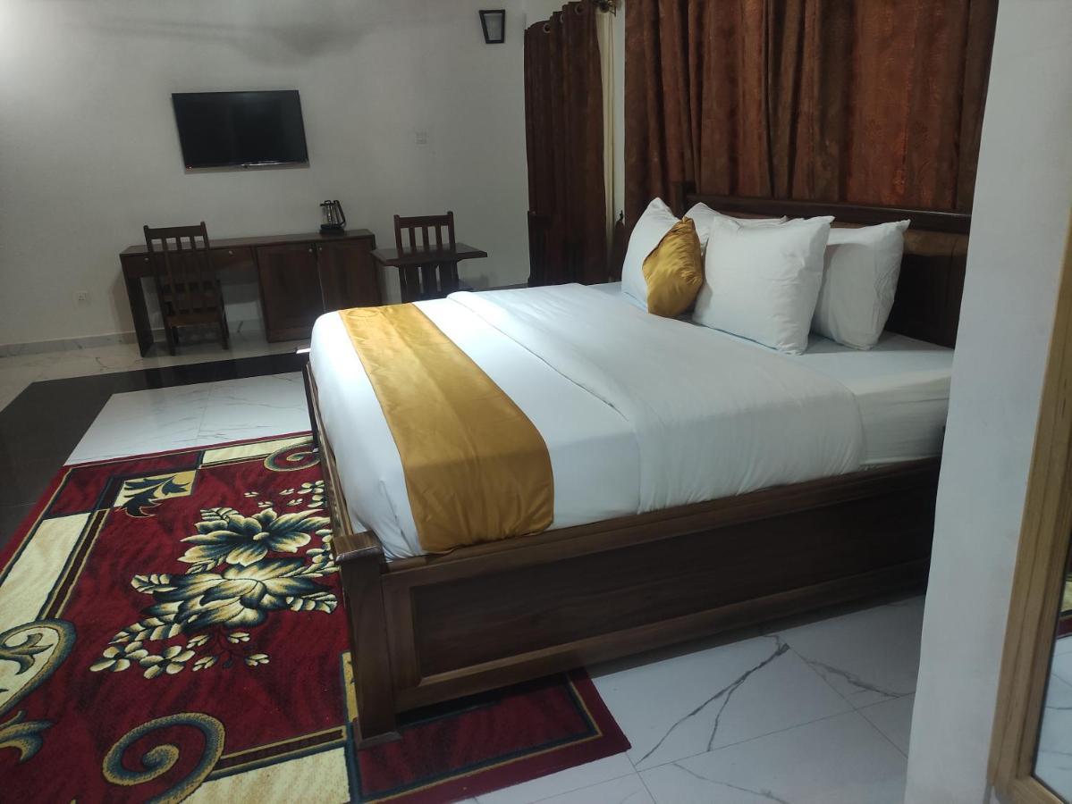 Bassi Hotel Sekondi-Takoradi 外观 照片